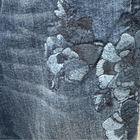 Driftwood Jackie Floral Embroidered Skinny Jeans Size 24 - Picture 3 of 6